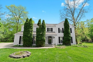 5561 Cromwell Ct, West Bloomfield, MI 48322