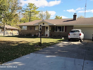 1615 N Thyre Dr, Genoa, OH 43430