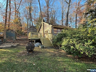 251 Cupsaw Dr, Ringwood, NJ 07456