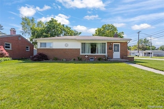36650 Thinbark St, Wayne, MI 48184