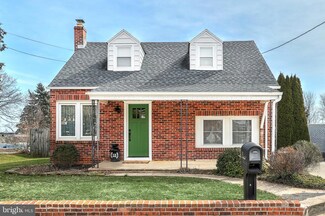53 1st St, Windsor, PA 17366