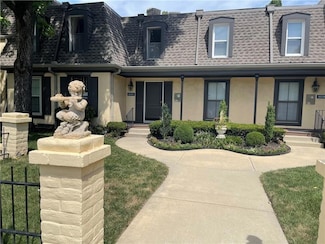 10734 Glenwood St Unit A, Leawood, KS 66211