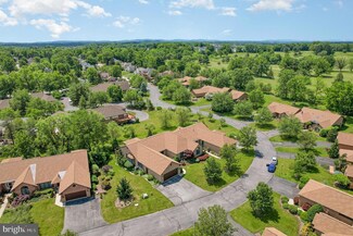 4076 Greystone Dr, Harrisburg, PA 17112