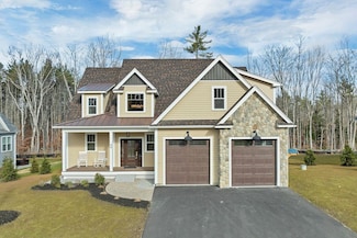 44 Lady Walsingham Way, Laconia, NH 03246