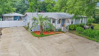 210 Rutledge Dr, Wilmington, NC 28412