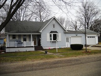 505 Locust St, Varna, IL 61375