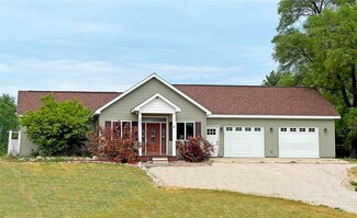 12971 Novotny Rd, Charlevoix, MI 49720