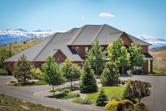 401 Lichen Dr, Cody, WY 82414