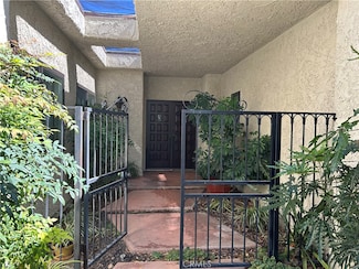 14676 Deervale Place, Sherman Oaks, CA 91403
