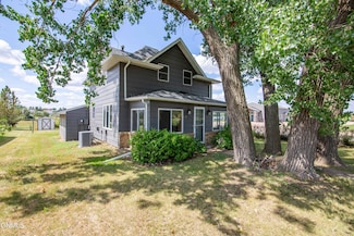 610 Indiana Ave, Mott, ND 58646