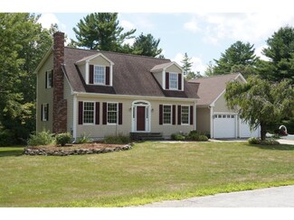 5 Skim Milk Ln, Brentwood, NH 03833