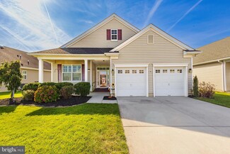 25 W Dehart Ave, Clayton, NJ 08312