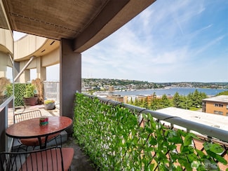 530 Melrose Ave E Unit 701, Seattle, WA 98102