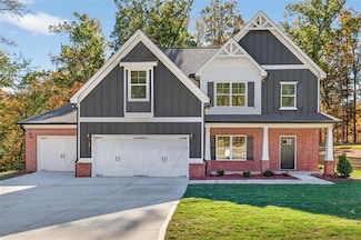 899 Rocky Springs Dr, Jefferson, GA 30549