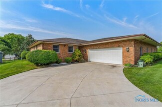 2303 Foxbury Ln, Findlay, OH 45840