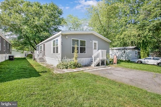 199 Boones Dr, Lothian, MD 20711