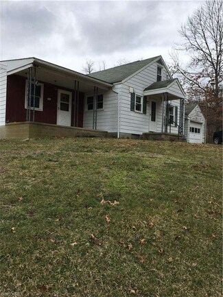 840 Dana Rd, Newport, OH 45768