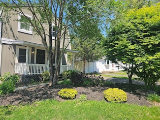 15 Ormond Ave, Selden, NY 11784