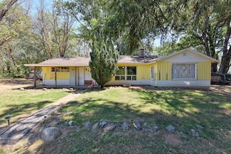 2161 White Schoolhouse Rd, Cave Junction, OR 97523