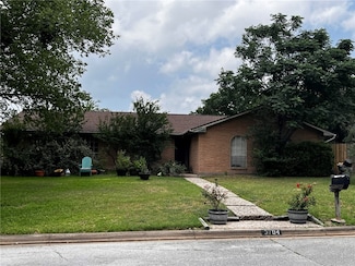 3704 Holly Dr, Bryan, TX 77802
