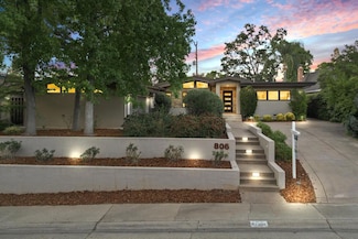 806 Treehouse Ln, Sacramento, CA 95864
