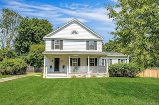 15 W Parish Rd, Westport, CT 06880