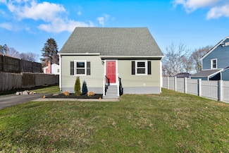 43 Stevens St, Hamden, CT 06517