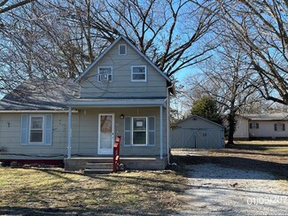 1403 S 21st St, Parsons, KS 67357