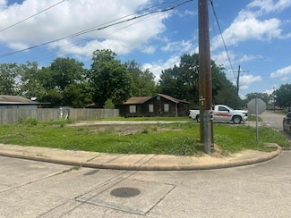 246 Atlanta Ave, Nederland, TX 77627