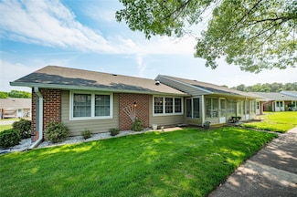 68 Enfield Ct Unit 68A, Ridge, NY 11961
