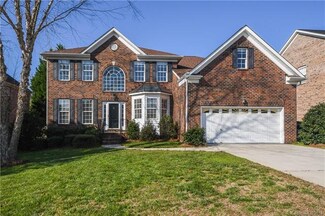 4442 Huntscroft Ln, Charlotte, NC 28226