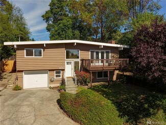 9250 10th Ave SW, Seattle, WA 98106