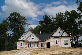 9691 Chalfonte Dr, Brighton, MI 48116