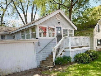 6773 Kitson Dr NE, Rockford, MI 49341