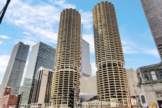 300 N State St Unit 4710, Chicago, IL 60654