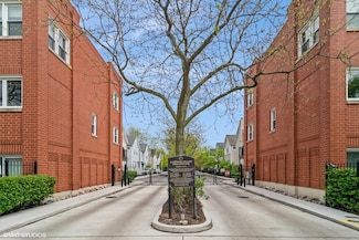 1835 W Oakdale Ave Unit E, Chicago, IL 60657