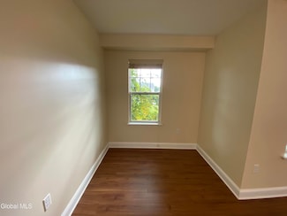 2 Mellor Ln Unit 201, Saratoga Springs, NY 12866