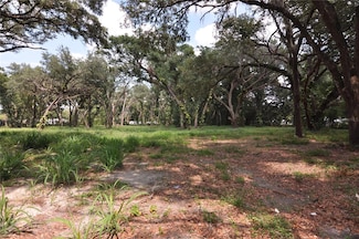 6734 20th St, Zephyrhills, FL 33542