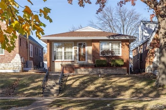 6541 Lindenwood Place, Saint Louis, MO 63109