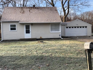 2028 Orchard Dr, Benton Harbor, MI 49022