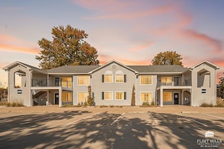 2430 Greenbriar Dr Unit D, Manhattan, KS 66502