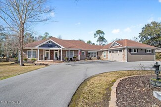 4565 Robin Ln, Pass Christian, MS 39571