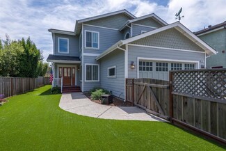 1451 Hill St, Montara, CA 94037