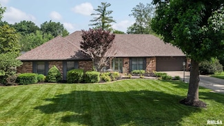 1814 Testa Dr, Marion, IL 62959