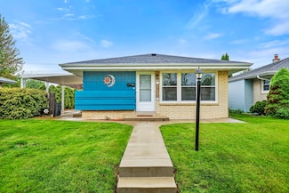 7902 W Howard Ave, Milwaukee, WI 53220