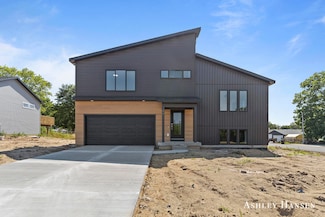 86 Chase Ct NW, Kent City, MI 49330