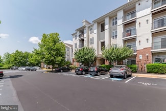 21210 Mcfadden Square Unit 404, Sterling, VA 20165