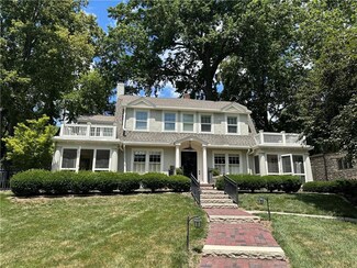 610 E 54th St, Kansas City, MO 64110