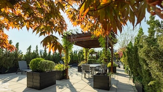 214 N 11th St Unit 3V, Brooklyn, NY 11211