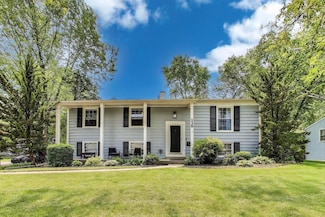 115 Circle Dr W, Montgomery, IL 60538